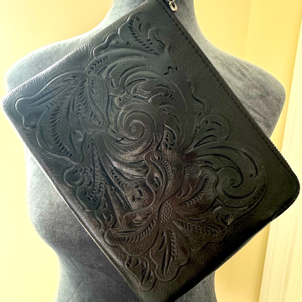 NWOT Wristlet Clutch